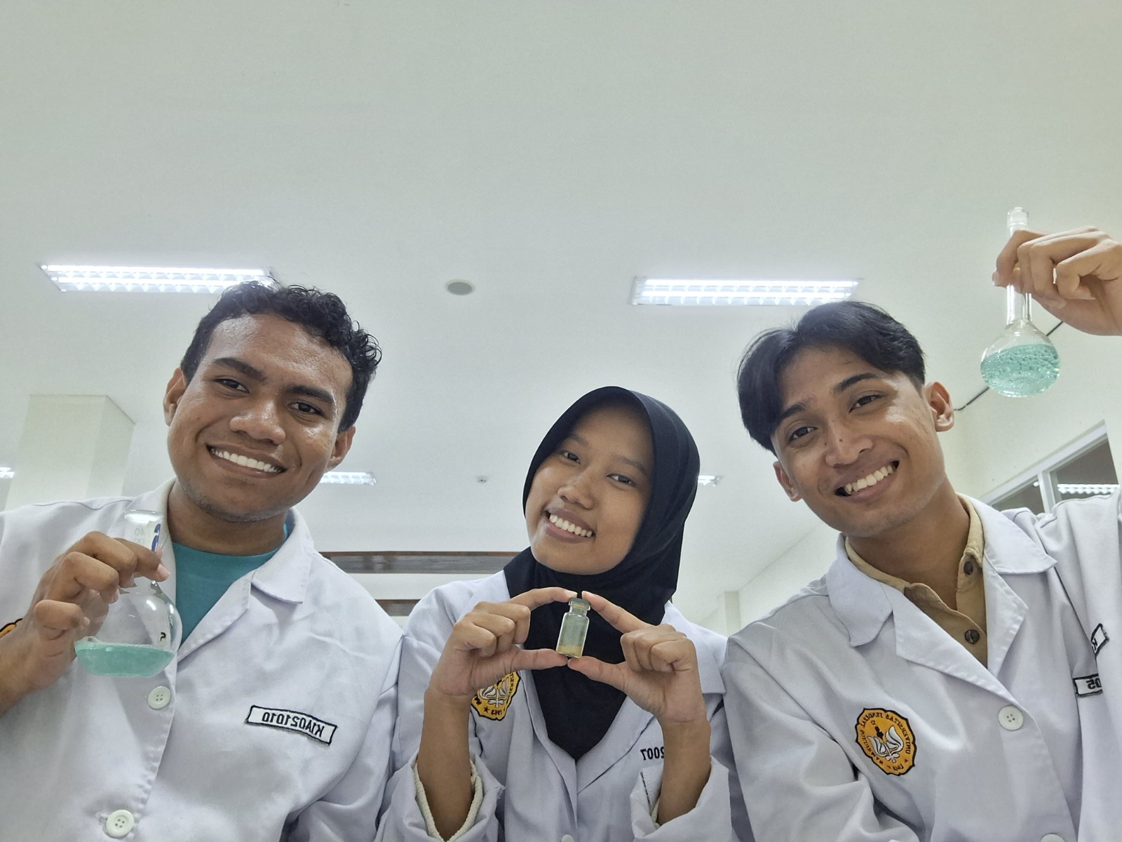 Tim PKM Mahasiswa Kimia Kembangkan Radiosensitizer untuk Menangani Ablasi Sel Akibat Tumor